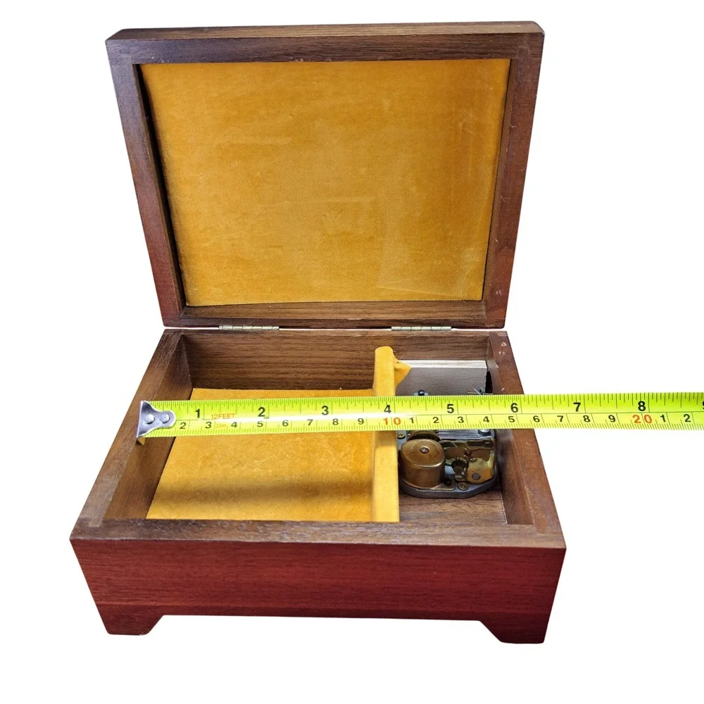 Reuge Music Jewelry Box Unisex OS Brown Good Swiss Movement Raindrops Tune
